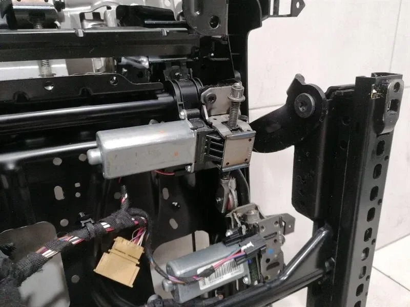 Сидіння bentley 3w3881105a Доставка