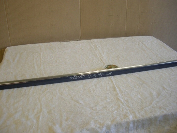 фото №1, Vw passat b5 lift молдинг двері праве перед