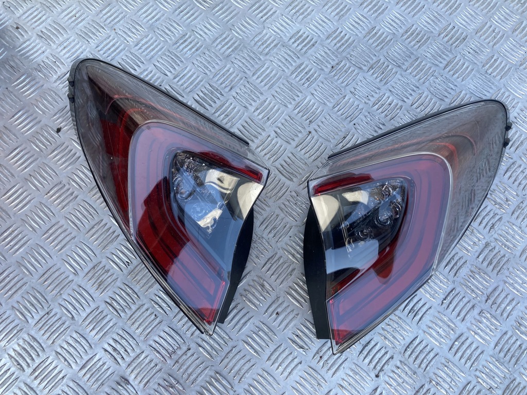 фото №1, Лампа задня led ліва права toyota c-hr 16-