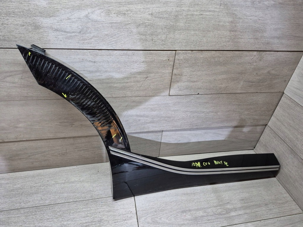 фото №1, 13749. kia ev6 молдинг дверь правый задняя 87734-cv1000