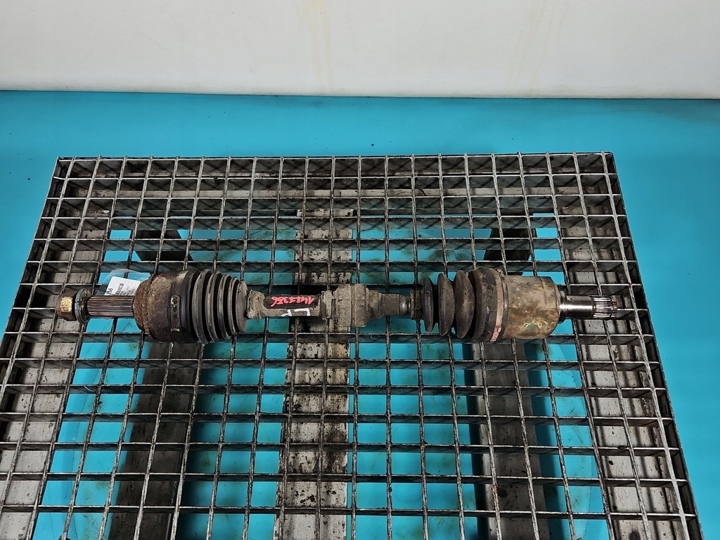 фото №1, Приводной вал перед левая mitsubishi lancer vii 2.0 16v механическая коробка передач