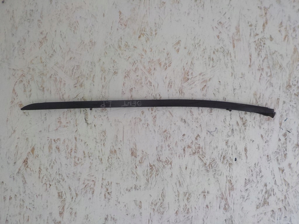 фото №1, Молдинг стекло лобовое левая bentley continental