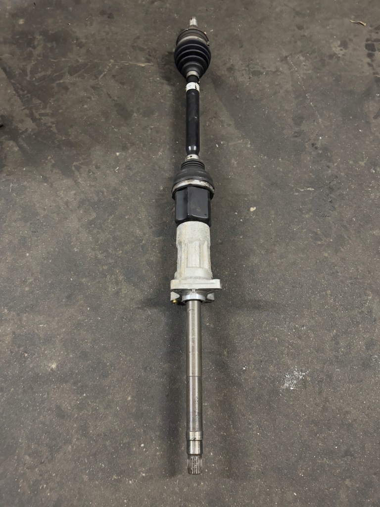 Купить Alfa romeo stelvio приводной вал правый  505655780