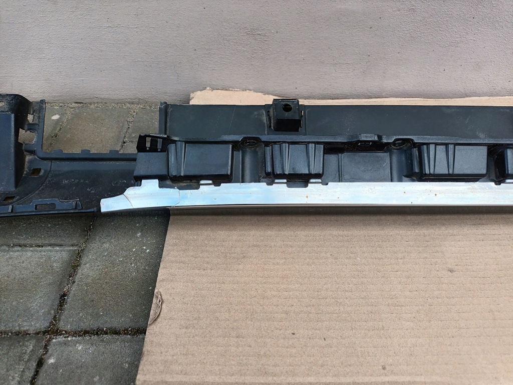 Молдинг порог правый  tesla model s рестайлинг  хром порог Недорого