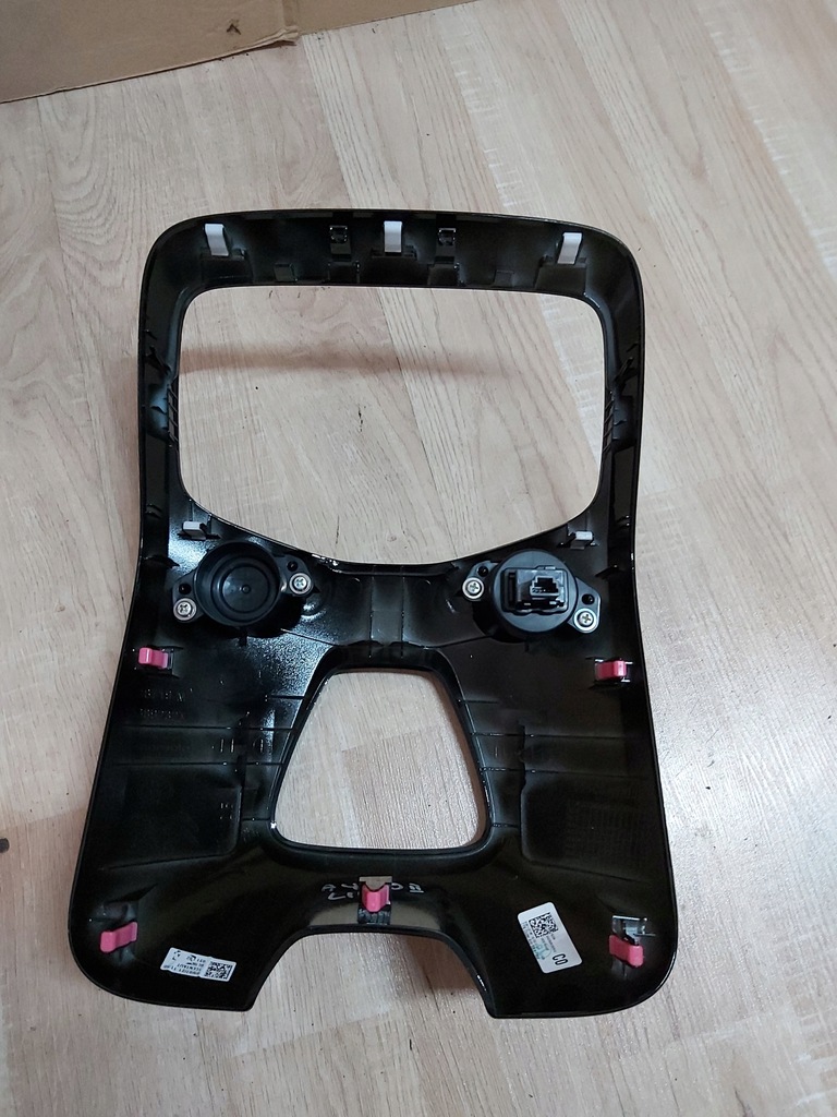 фото №6, Toyota aygo ii рамка радио корпус пластик