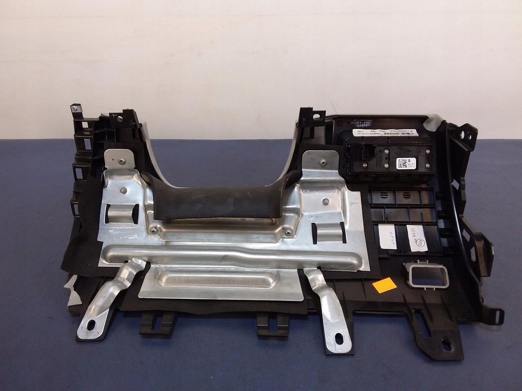 фото №4, Jaguar xf x250 защита панели pod руль