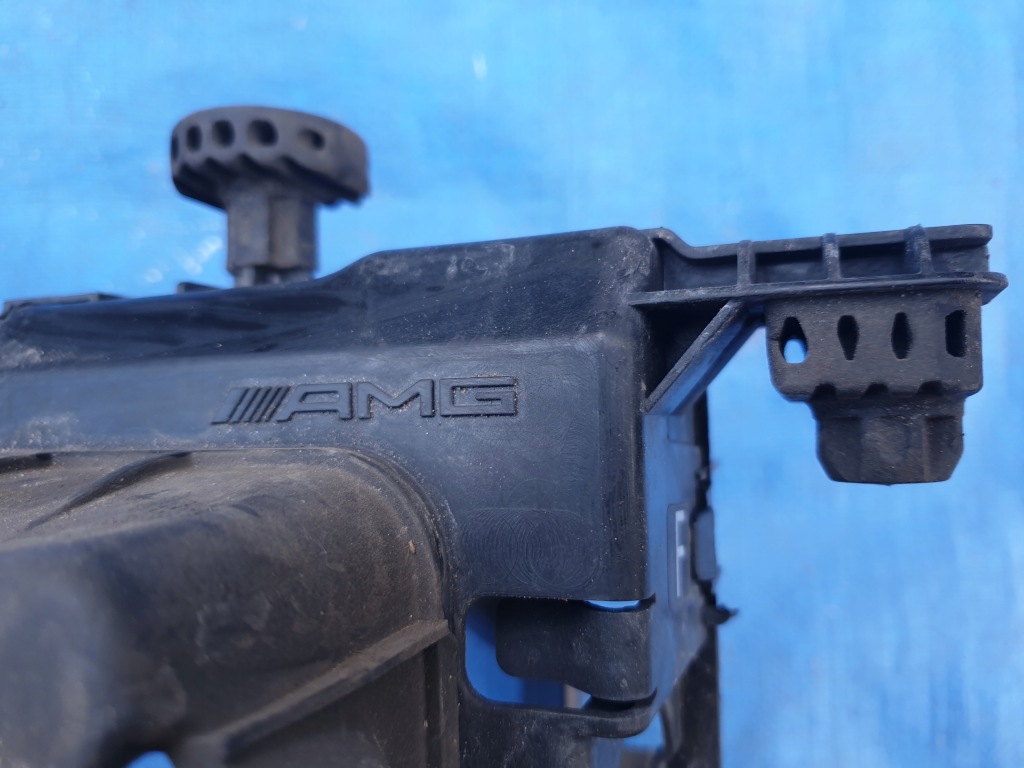 Mercedes e-klasa w213 213 amg 63 корпус кронштейн   кріплення  інтеркулер Доставка