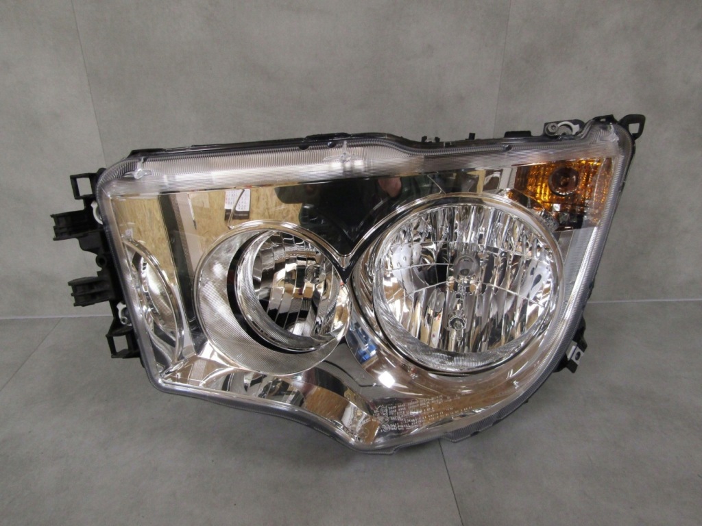 Купити Лампа перед mercedes antos arocs actros mp4 mp5 lh ліва 9618209261 11-12