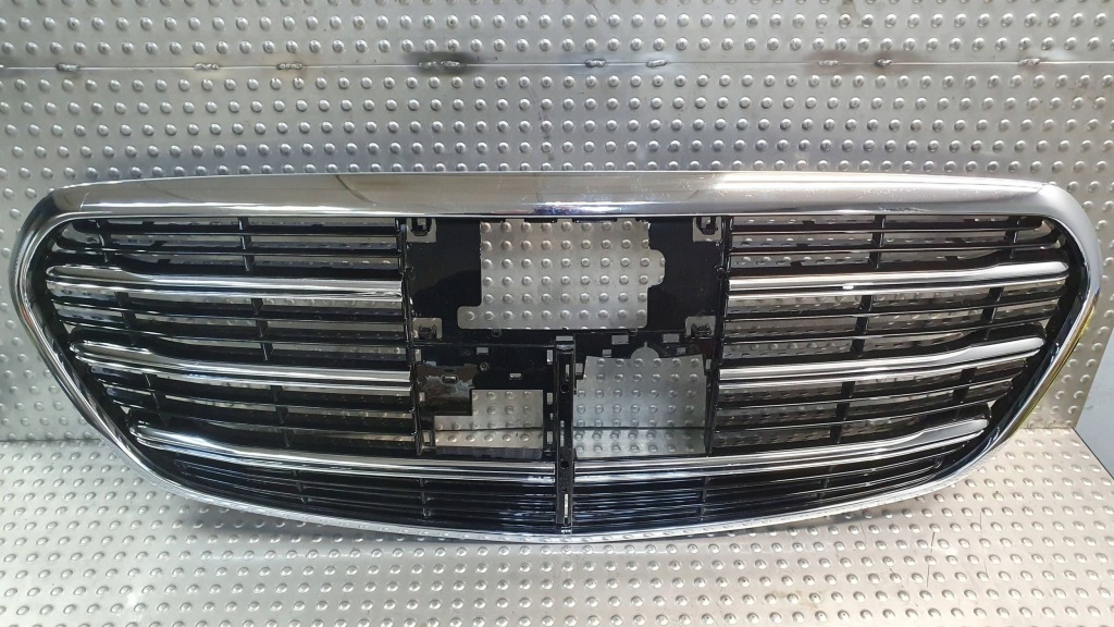 Купити Решітка радіатора решітка радіатора a2238804000 mercedes s-klasa w223