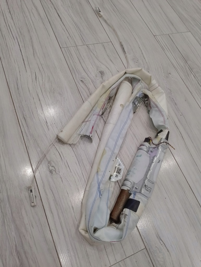 фото №1, Шторка безопасности воздушная левая citroen c3 picasso 9681587780