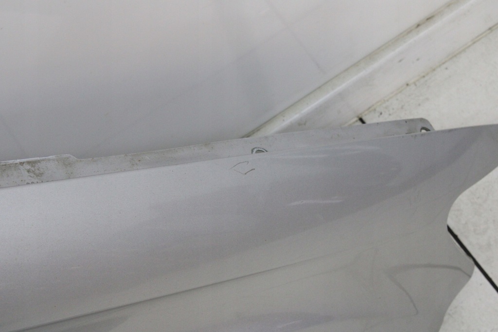 фото №9, Audi q7 i 4l 2005r- крила правий перед передній lx7w - код лакофарбового покриття