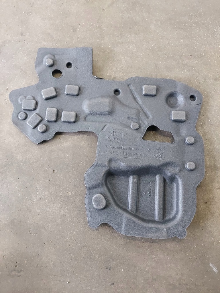 Купити Шумоізоляція двері правий задній mercedes g a4637308100