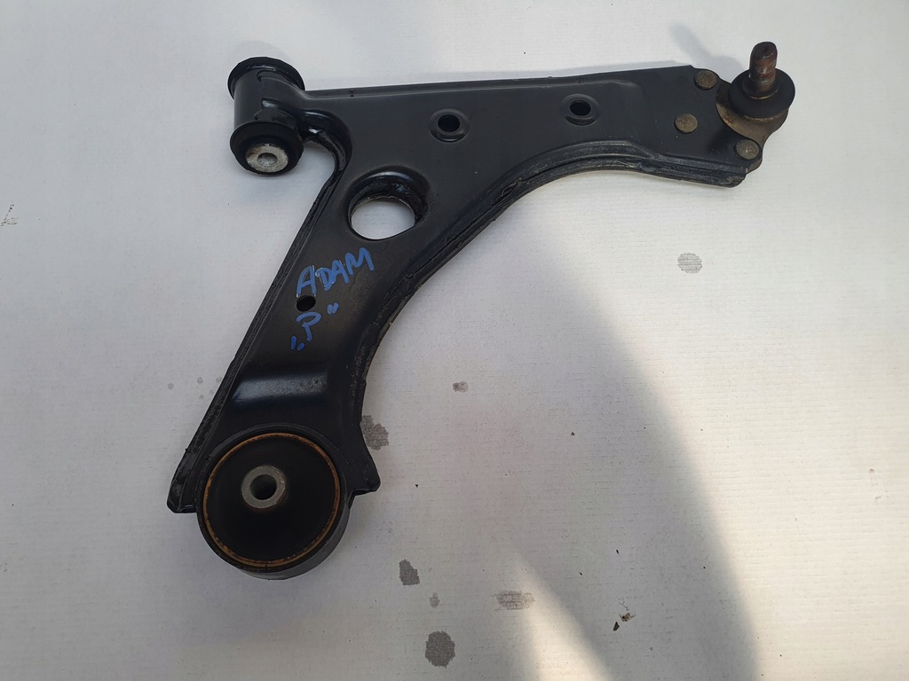 фото №1, Opel adam corsa рычаг правый