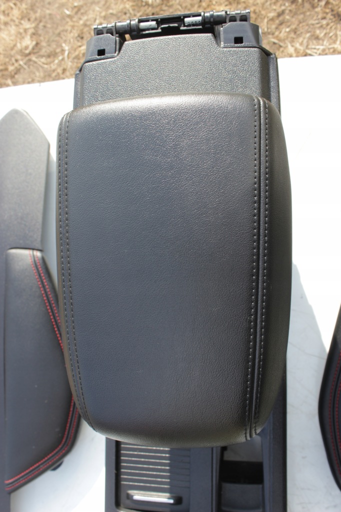 Focus iv focus mk4 st - підлокітник "st" Недорого