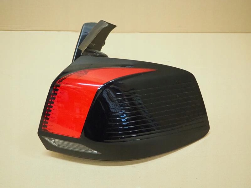 фото №1, Лампа led права задня peugeot 5008 ii