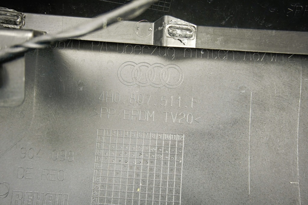 Бампер задний задний  комплект  audi a8 4h рестайлинг  ly9t 4h0807067f 4h0807511f Доставка