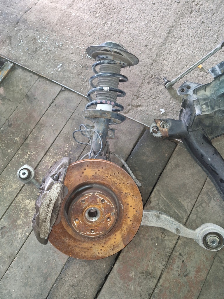 фото №1, Mercedes амортизаторна стійка w212 a2123207913 4.7b