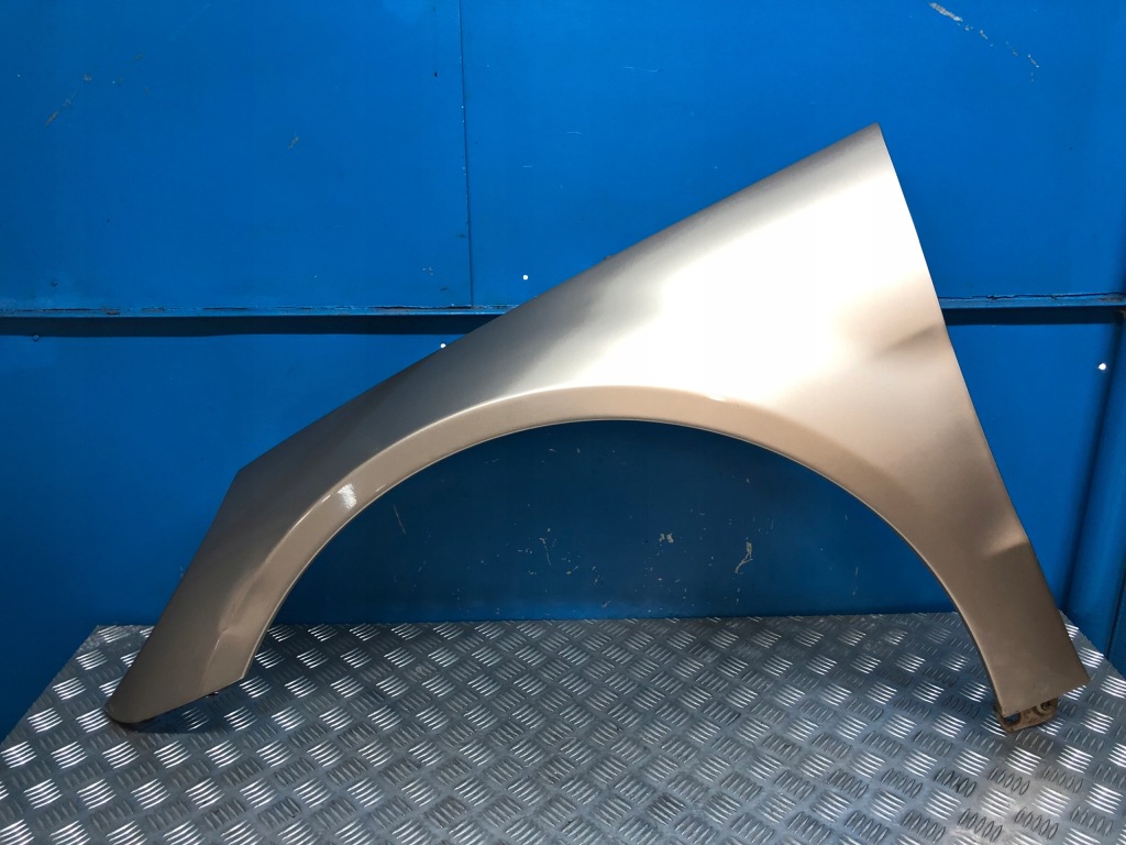 фото №1, Mercedes w251 05- крыло левый перед передний 693