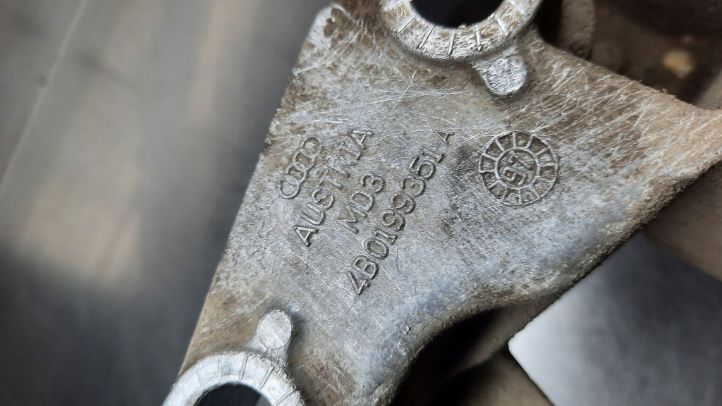 фото №9, Кронштейн двигателя 4b0199351a vw passat b5 audi a4 b5