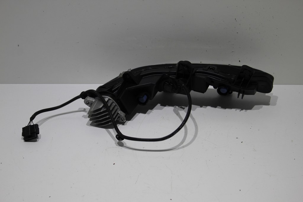 фото №2, Peugeot 2008 ii led противотуманная фара правый идеальное состояние +модуль