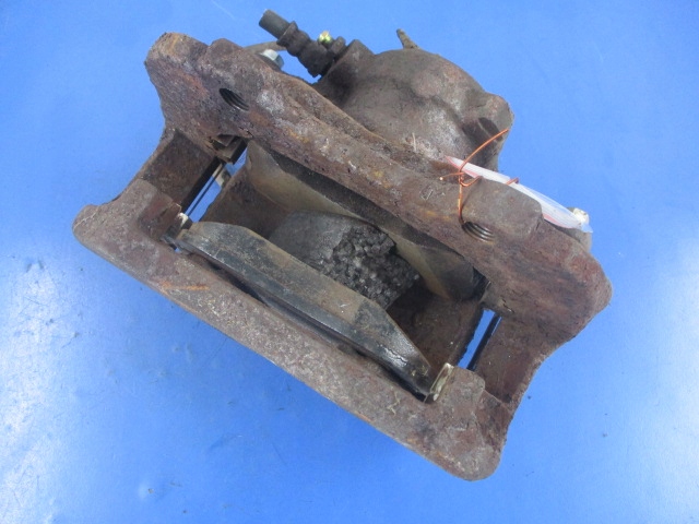 фото №1, Peugeot 807 2.0hdi суппорт тормоза перед левый