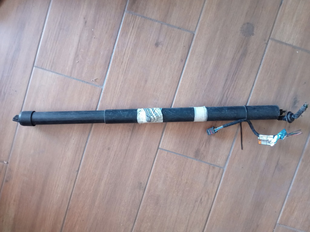 фото №1, Привод крышки range velar j8a2-70354 ac