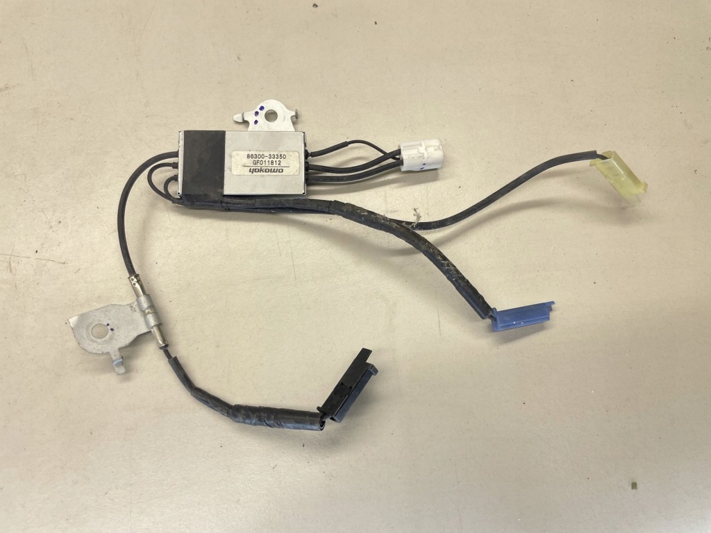 Купить Антенна gps плавник lexus es 300h 6th gen 8630033350