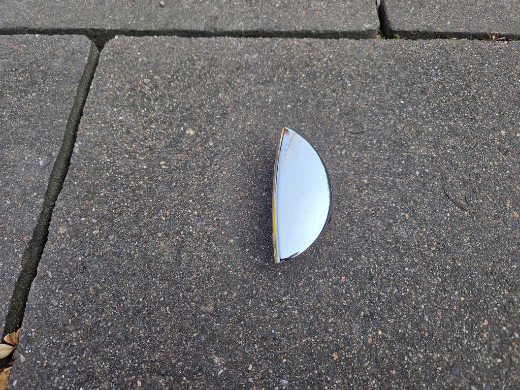 фото №1, Mini r50 r52 r53 заглушка розпилювача права 40261727 9407m020