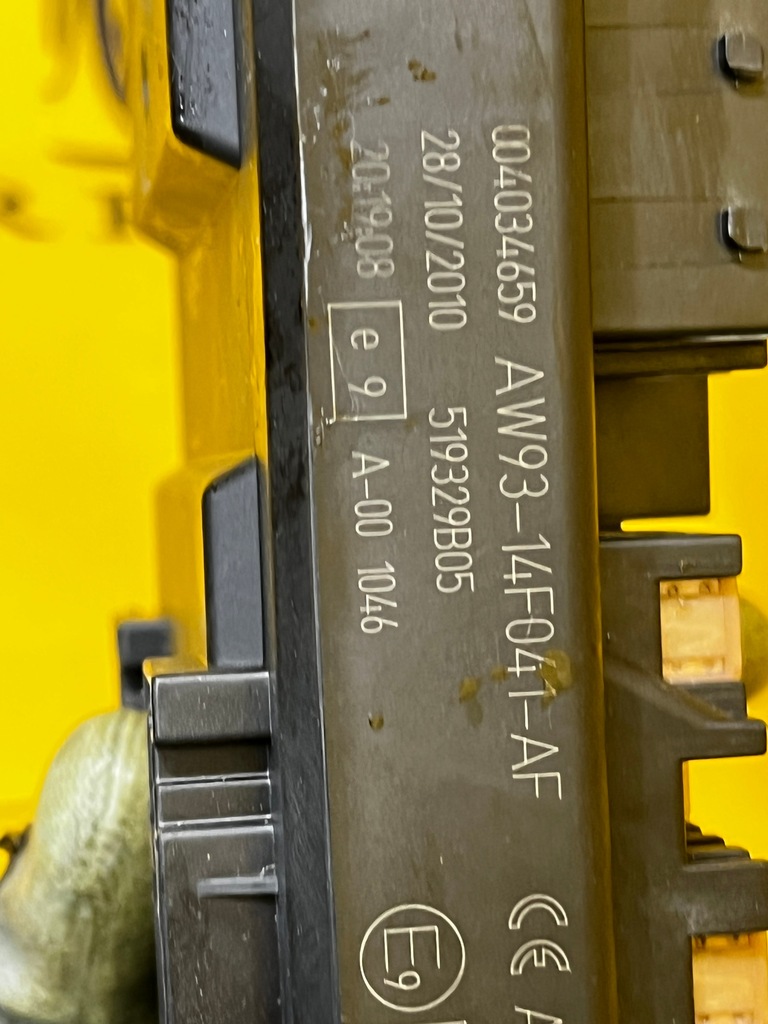 фото №5, Jaguar xj x351 коробка предохранителей модуль