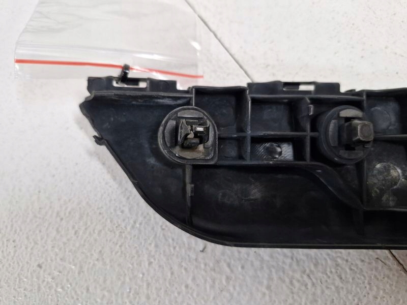фото №8, Toyota matrix ii 2 напрямна кронштейн кронштейн бампера лівий перед 52116-02120