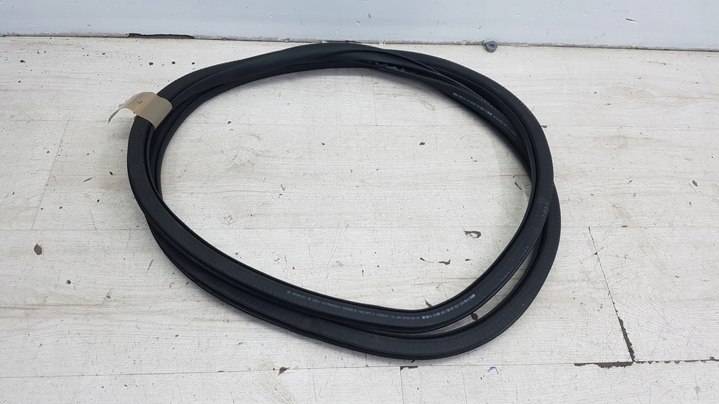 фото №1, Mercedes a klasa w177 прокладка дверь левая водителя