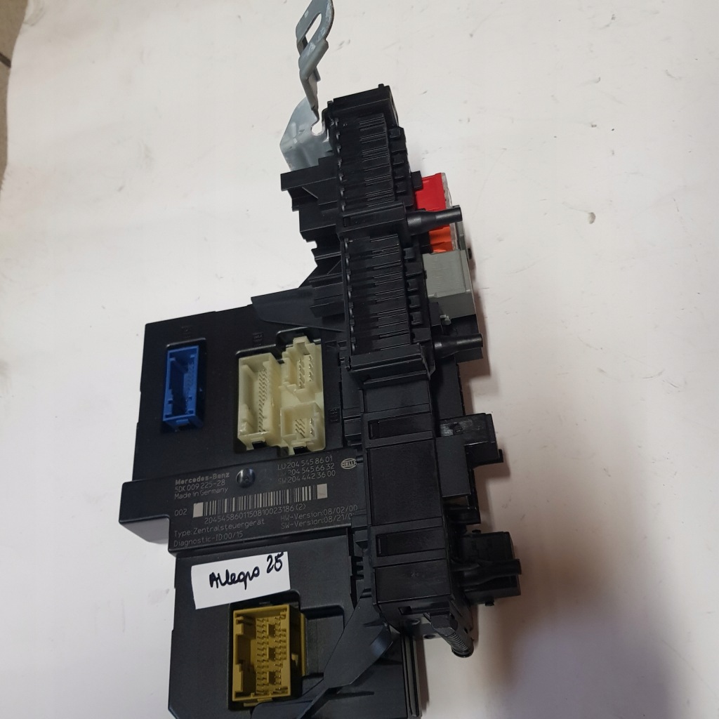 Купити Mercedes w204 коробка запобіжників a2045458601