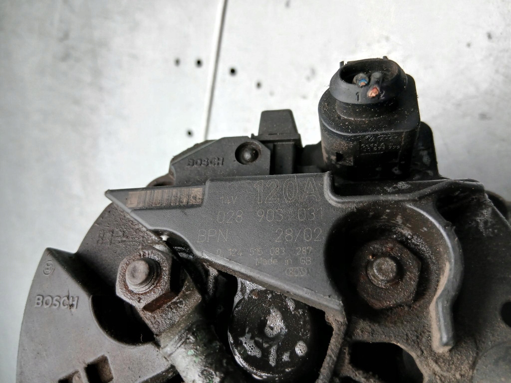 Генератор skoda octavia 1 1.9tdi 98r рестайлинг  028903031 Оригинал