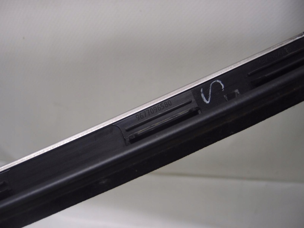 фото №12, Молдинг двері лівий перед c4 picasso 9677096580