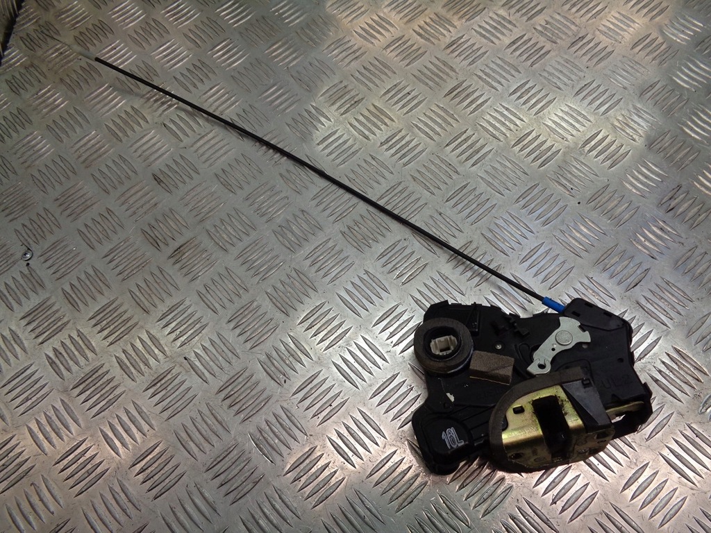 фото №1, Замок дверь левый перед toyota avensis t25