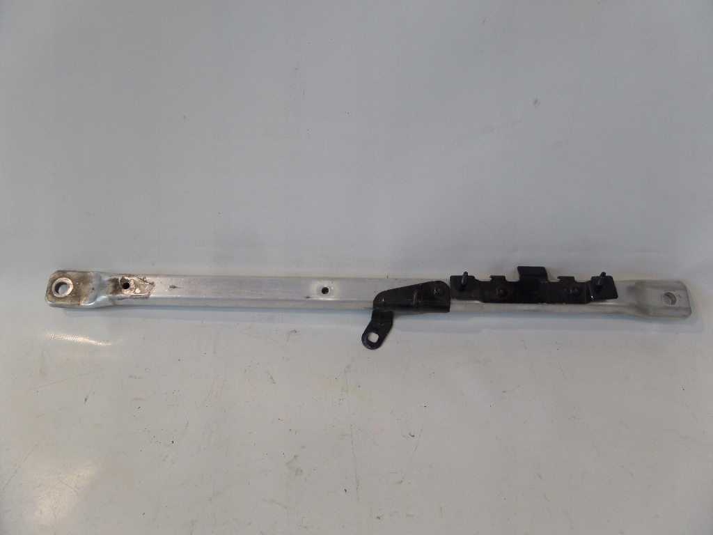 фото №3, Alfa romeo giulia розпірка з'єднувач кронштейн правий