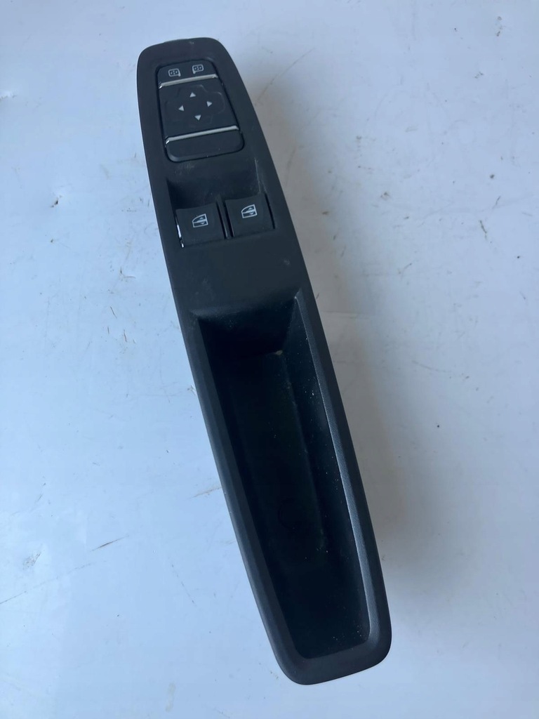 фото №1, Панель переключатель окон зеркал renault zoe ii lift 255700068r