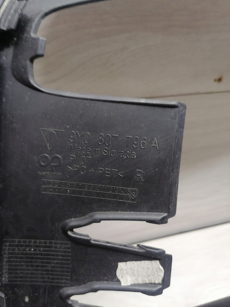 Porsche cayenne turbo решётка правый prz. 9y0807796a Киев