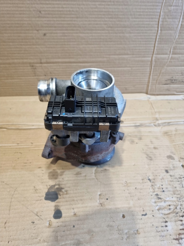 Турбонагнітач з привод jaguar 2.0 d 49335-13810 49335-19600 Ціна