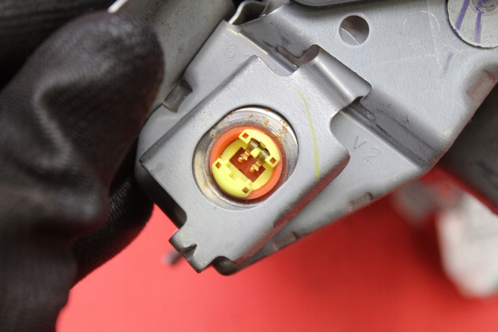 Подушка безопасности подушка воздушная водителя ga513-00120 toyota auris 1 1 06-09 Недорого