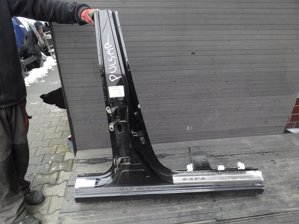 фото №1, Nissan pulsar 2014 блок двигателя порог правый оригинал