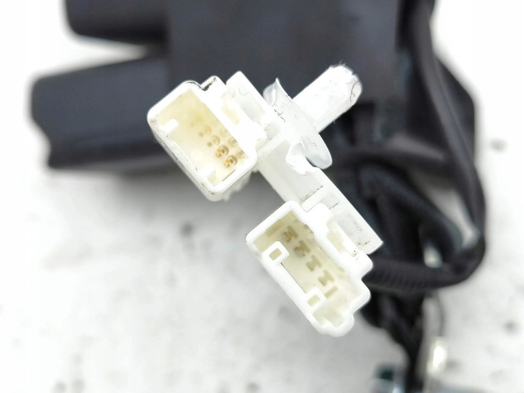 фото №5, Toyota corolla e210 e21 2021 пряжка заднего поперечина безопасности