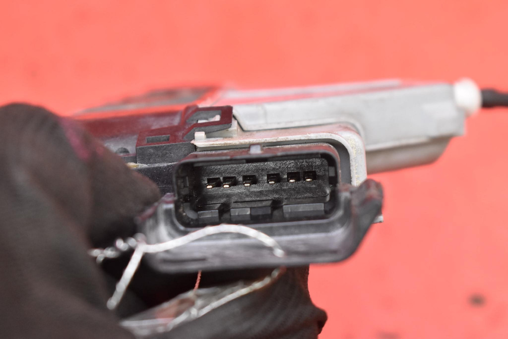 фото №8, Замок дверь левый задняя задний a048069 peugeot 3008 1 i lift 13-16