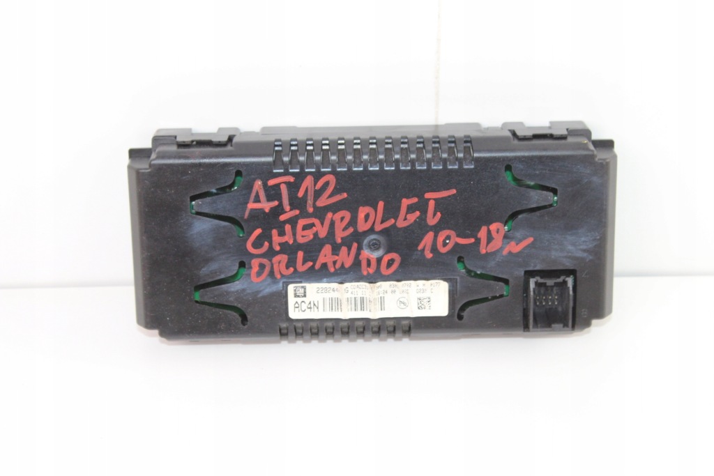 фото №2, Дисплей радіо chevrolet orlando 10-18r