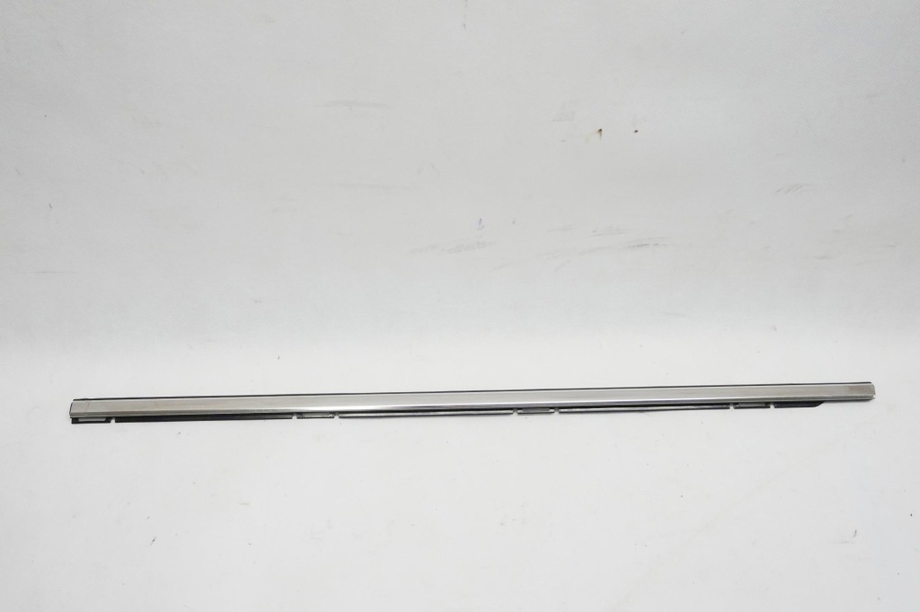 фото №1, Молдинг дверь левая перед citroen c4 iii 9830618880 9830618680