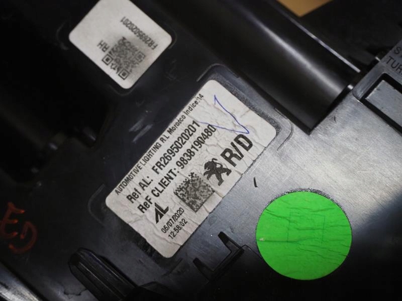 фото №5, Лампа led правый задняя peugeot 2008 ii 9838190480