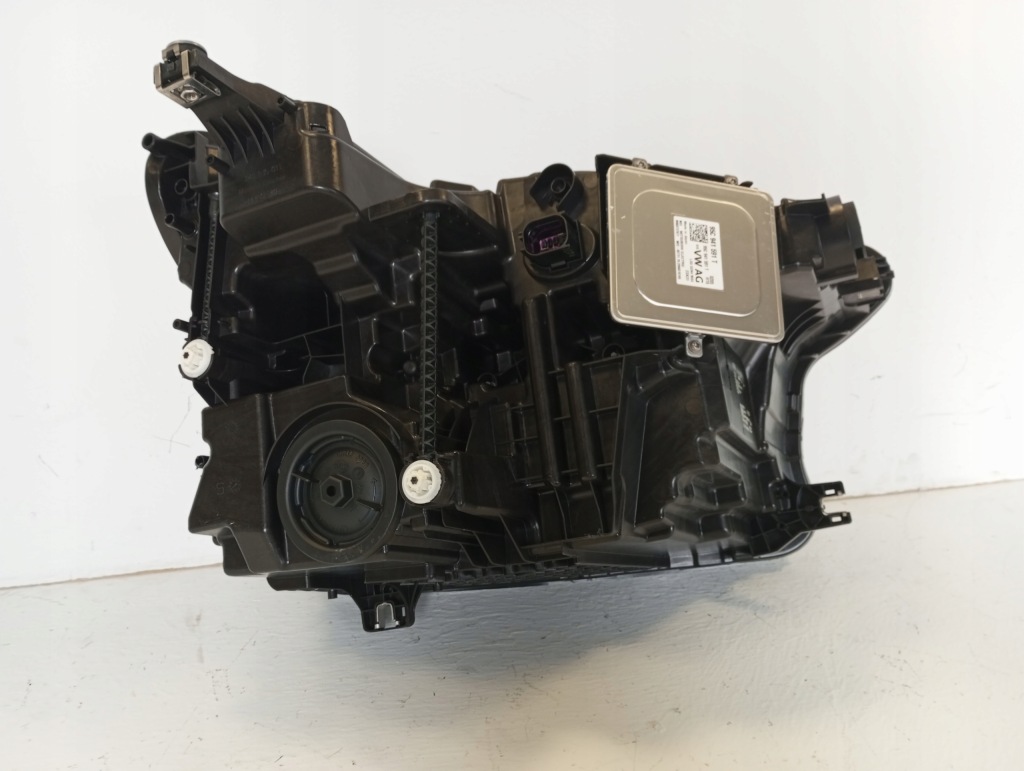 Купити Лампа ліва matrix audi q6 e-tron 85h941039h