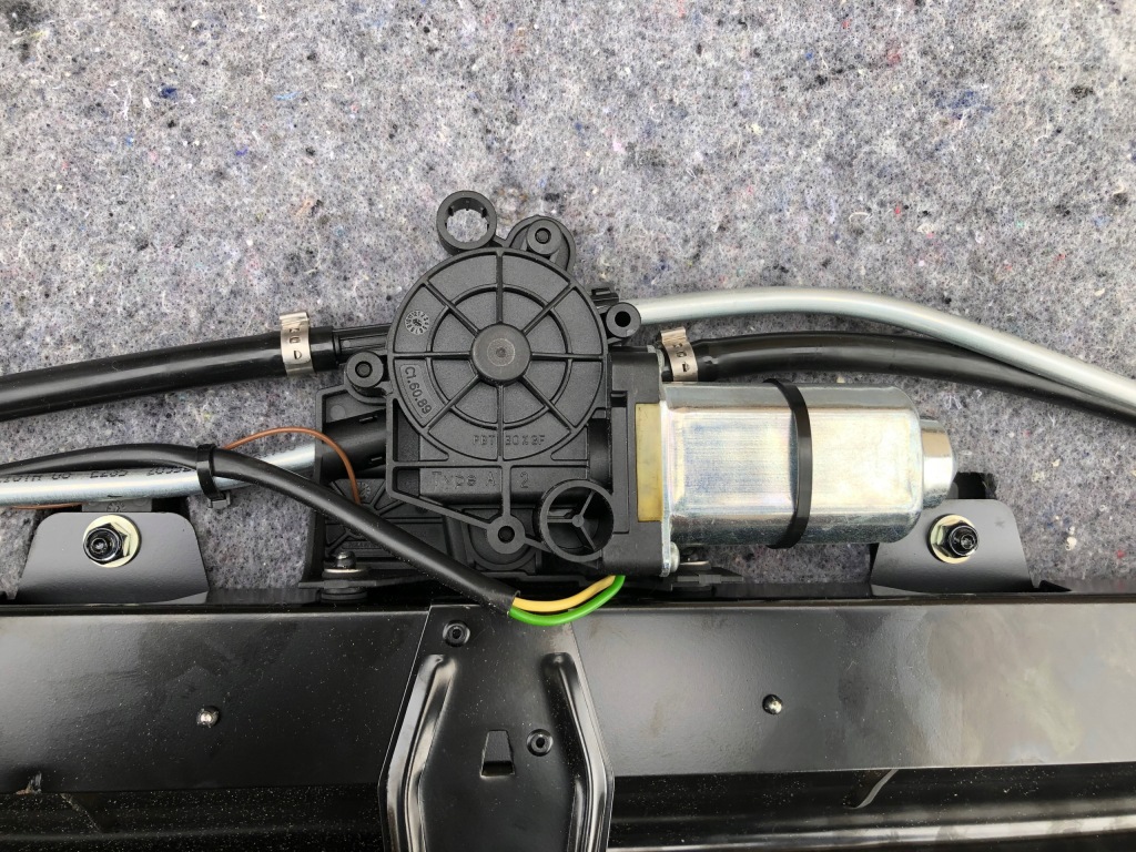 фото №4, Полиця шторка електрична audi a5 coupe