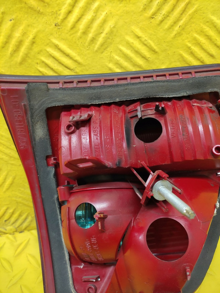 фото №6, Citroen c5 iii kombi лампа правий задня w кришка багажника