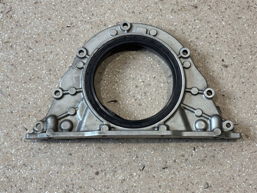 Часть двигателя bmw m5 f90 8092642 Киев